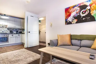 Pass the Keys | Lovely 1br | Next to City Centre & Queens Uni