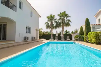 Image de 3 Bedroom villa with a private pool, 4 minutes walk from the Beach