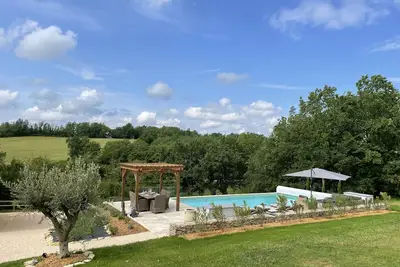 Image de Luxury French Villa with Private Heated Pool and Games Room / Bar