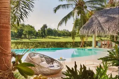 Image de #C28 - Tropical 5bdr retreat with golf view