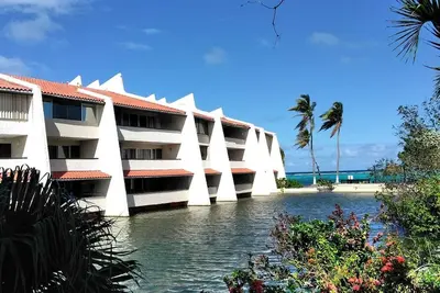 Image de Beachfront condo with pool and restaurant. Located 5 minutes from Christiansted.