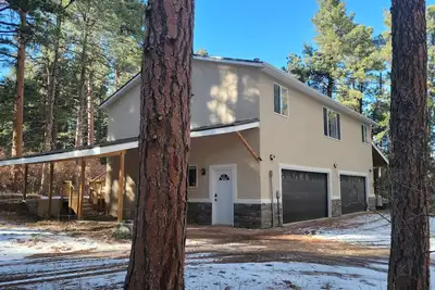 Image de 21 Acre Paradise-sleeps 11 in wooded wonderland