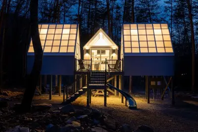 Image de The Glo Haus @ Four Fillies Lodge