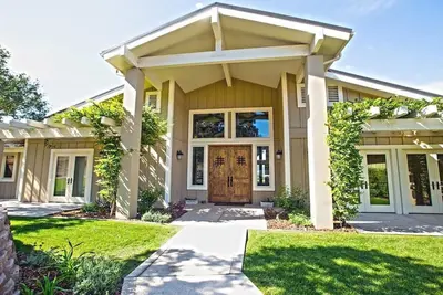 Image de 31 Day Gated Solvang Custom Craftsman Home w/ Pickleball, Pool, Spa & Bocce Ball
