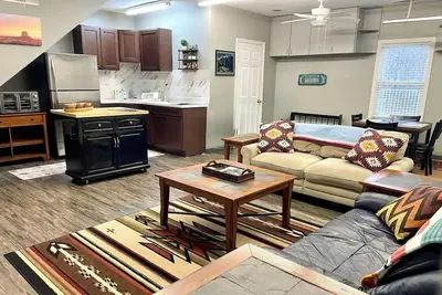 Image de The Hacienda: Themed Guesthouse with Pool