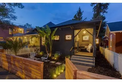 Image de charming + chic craftsman in Downtown Petaluma