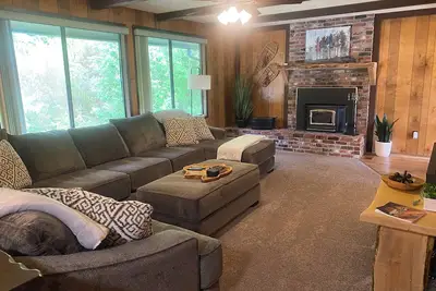 Image de Spacious Family Vacation Retreat!