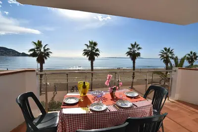 Image de Charmant appartement à louer à Roses, Costa Brava! 2 chambres, 4 couchages, vue mer. Reserve maintenant!
