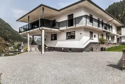 Image de Appartement de vacances \"Haus Florian\" avec vue sur les montagnes et Wi-Fi.