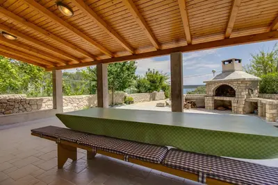 Image de Appartement de deux chambres avec la terrasse et la vue sur le mer Nerezine, Losinj (A-11815-c)