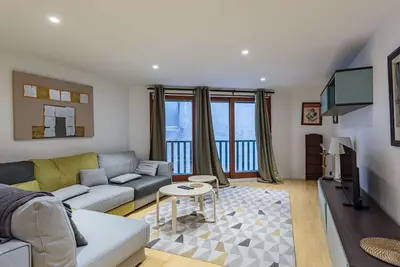 Image de Appartement moderne 2 chambres au centre de Biarritz, à 320 m de la plage