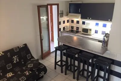 Image de Pavillon lumineux 3 pièces avec piscine - 6 couchages, proche mer et commerces, parking privé