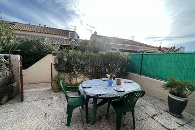 Image de **Pavillon avec Terrasse et Véranda, 5 Pers, Proche Plage et Commerces**