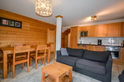 Image de Appartement Morzine 64m² - Proche remontées mécaniques, WiFi, Sauna, Parking, 6 Pers.