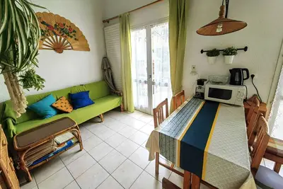 Image de Villa mitoyenne calme avec piscine et parking, proche plage pour 6 personnes