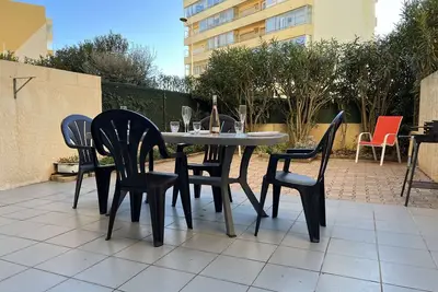 Image de T2 à Valras-Plage avec Terrasse, Parking Privé, 4 Pers. , Proche Plage et Commerces