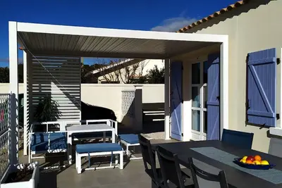 Image de Villa climatisée à 50 mètres de la mer, Wifi
