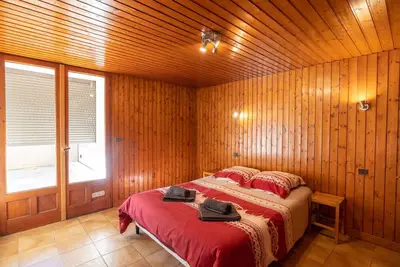 Image de Appartement \"Le Daguet\" avec vue sur les montagnes, terrasse et Wi-Fi.