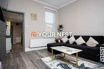 Image de Modern Interior Spacious  Four Bedroom Apartment