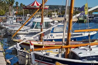 Image de Appartement 3 Pièces Climatisé + Terrasse 6 Couchages\nGarage, Centre ville