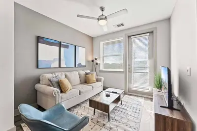 Image de Trendy 1br king suite close to Dt w/ fast WiFi