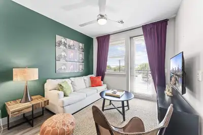 Image de Luxe 1br luxe suite close to Downtown w/ fast WiFi
