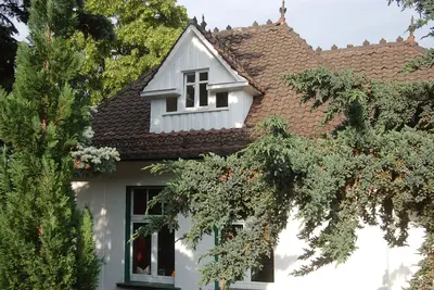 Image de Entire villa on a large garden plot by the park