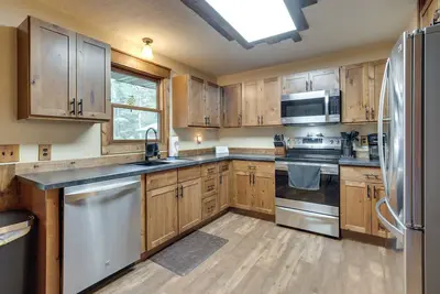 Image de Woodruff Home w/ Lake Access & Pier, Near Town!