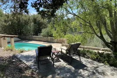 Image de Villa La Figue piscine privée vue dégagée sur le vallon de Berne