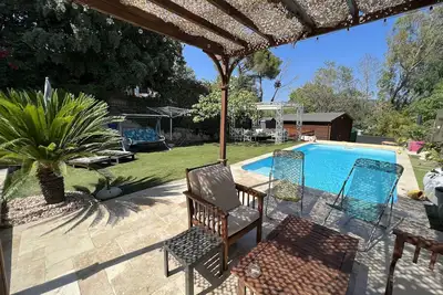 Image de Location maison  avec piscine privée