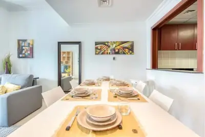 Image de Fresh two bedroom Marina apartment