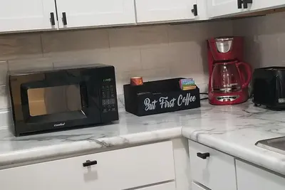 Image de 8 Minutes from Midway Airport!