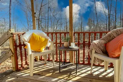 Image de Remodeled Cabin w/fireplace, 2 miles from Lakewood