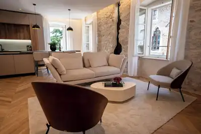 Image de Historic Apartment, in pedestrian zone 50 mt from the sea.