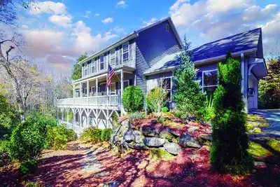 Image de Wylde Time: Walk to Harris Lake! Large Family Home w/ Pool Table, Sauna, Firepit