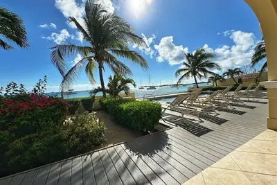 Image de Paradise Beach La Siesta, ground floor, beach & sunsets! Backup generator! !