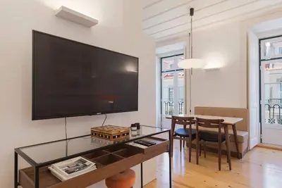 Charming 2 Bedroom Apt Baixa Chiado
