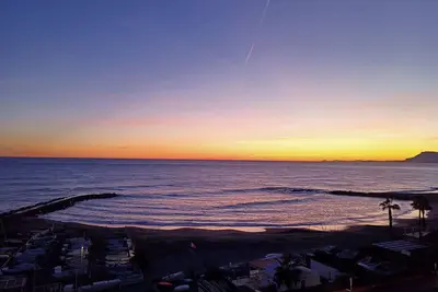 Image de Two-room apartment on the beach top floor view of some of the most beautiful sunsets in the world