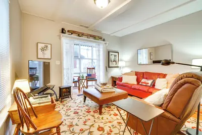 Image de Prime Lakeside Village Location: Apt w/ Kitchen!