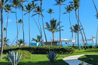 Image de J102  King bed and ensuit  Shared unit New kitchen and Ac