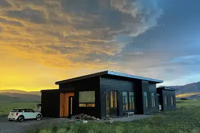 Image de Modern 3 bedroom home on 20 private acres in Paradise Valley