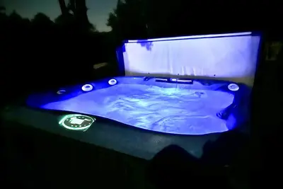 Image de Birch Lodge - mountain views, hottub, minutes to Okemo!