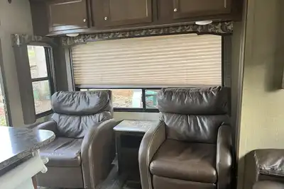 Image de 32 Feet Rv Trailer for Rent