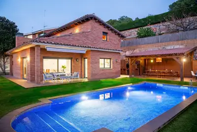 Image de House with jacuzzi near the beach ideal for families