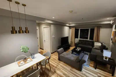 Image de New! Stylish 2 Br in Bgc - Fast Wi-fi 58\" Uhd Tv
