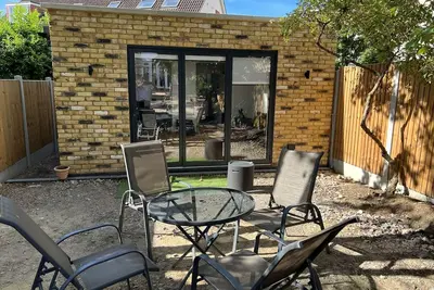 Image de New Large Studio / Annex with private parking