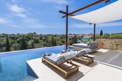 Image de Villa \"Ira\" avec vue sur la mer, piscine privée et Wi-Fi.