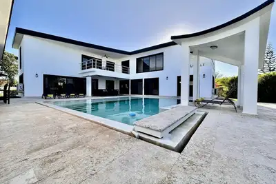 Image de Casa Coco-Elroy Oceanview, Premium 4 Bedroom @ Casa Linda