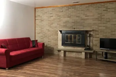 Image de Private house with 4 bedrooms and 2 bathrooms and direct Nyc Manhattan train only 10 minute walk away