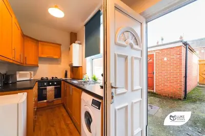 Image de Luke Stays - Rokeby Street